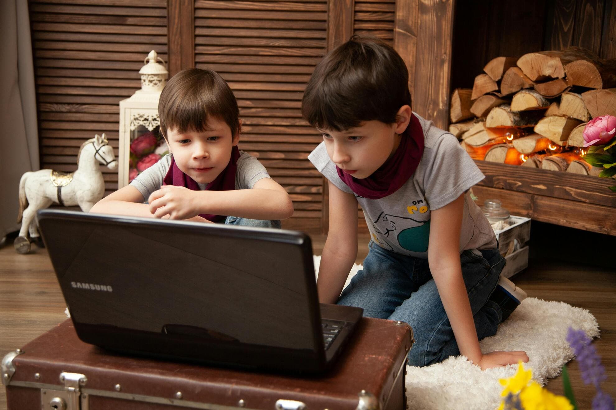 Jak dzieci uczą się sztucznej inteligencji na kursach programowania?